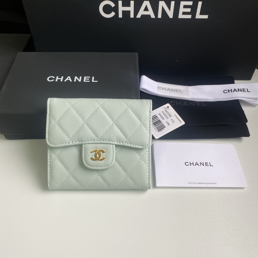シャネル「Chanel」クラシック トリフォールド ウォレット
