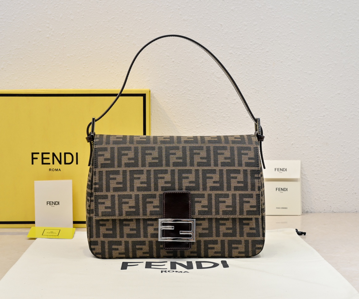 フェンディ「Fendi」vintage 法棍バッグ アンダーアームバッグ