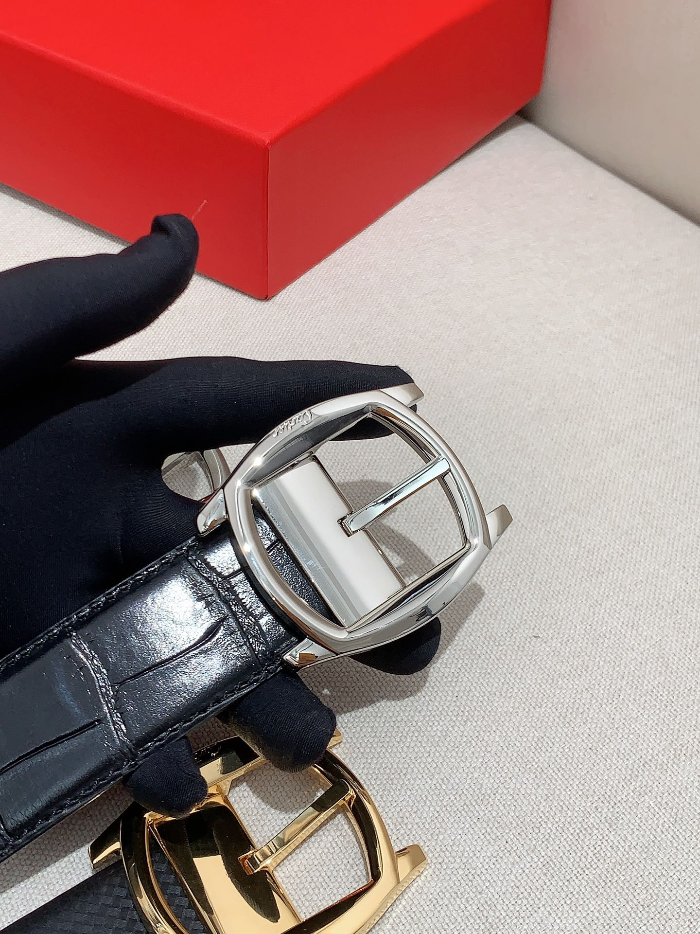 カルティエ「Cartier」サントス バックル ベルト