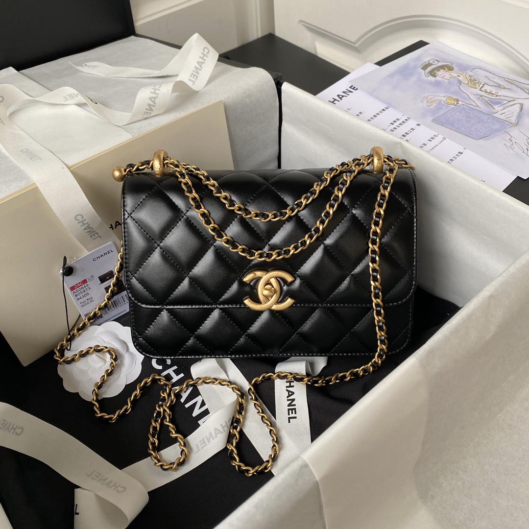 シャネル「Chanel」Double Gold Ball Drawstring Mini Bag