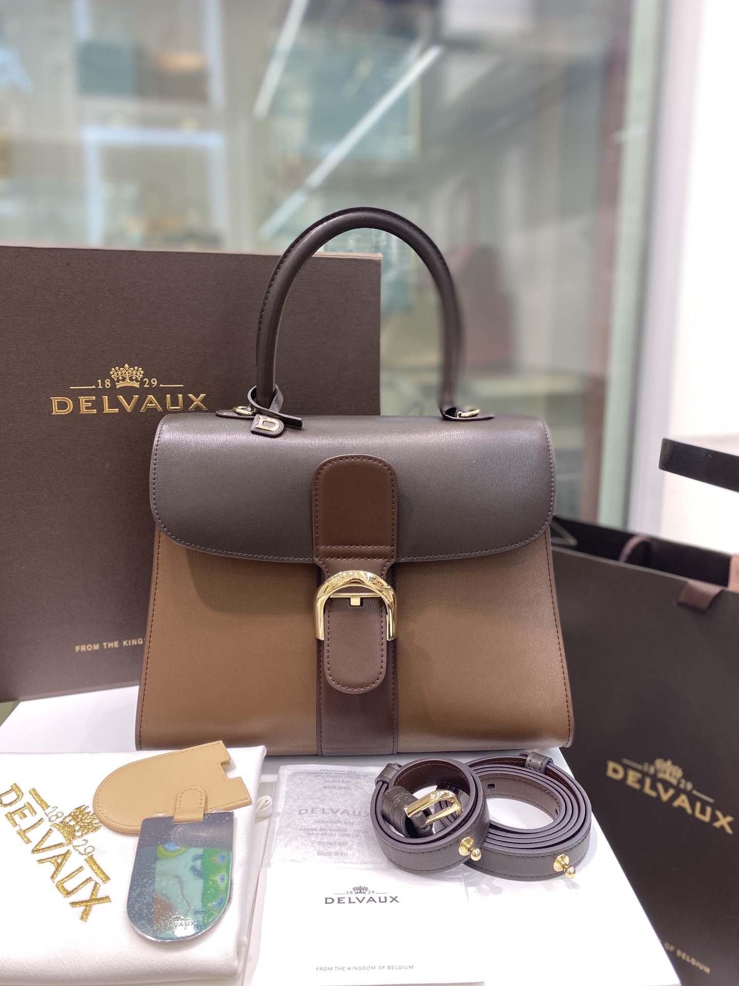 デルヴォー「Delvaux」Shoulder Bag