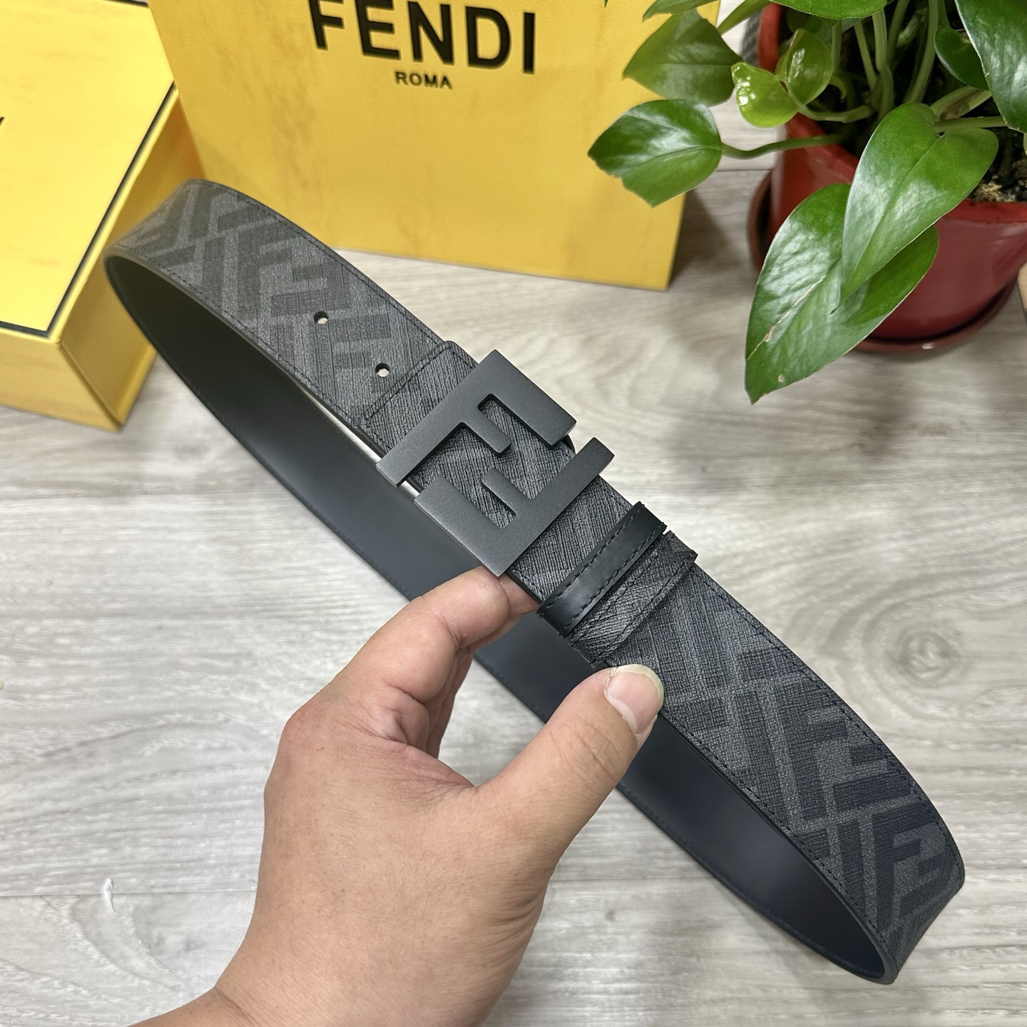 フェンディ「Fendi」FFベルト - リバーシブル フックベルト