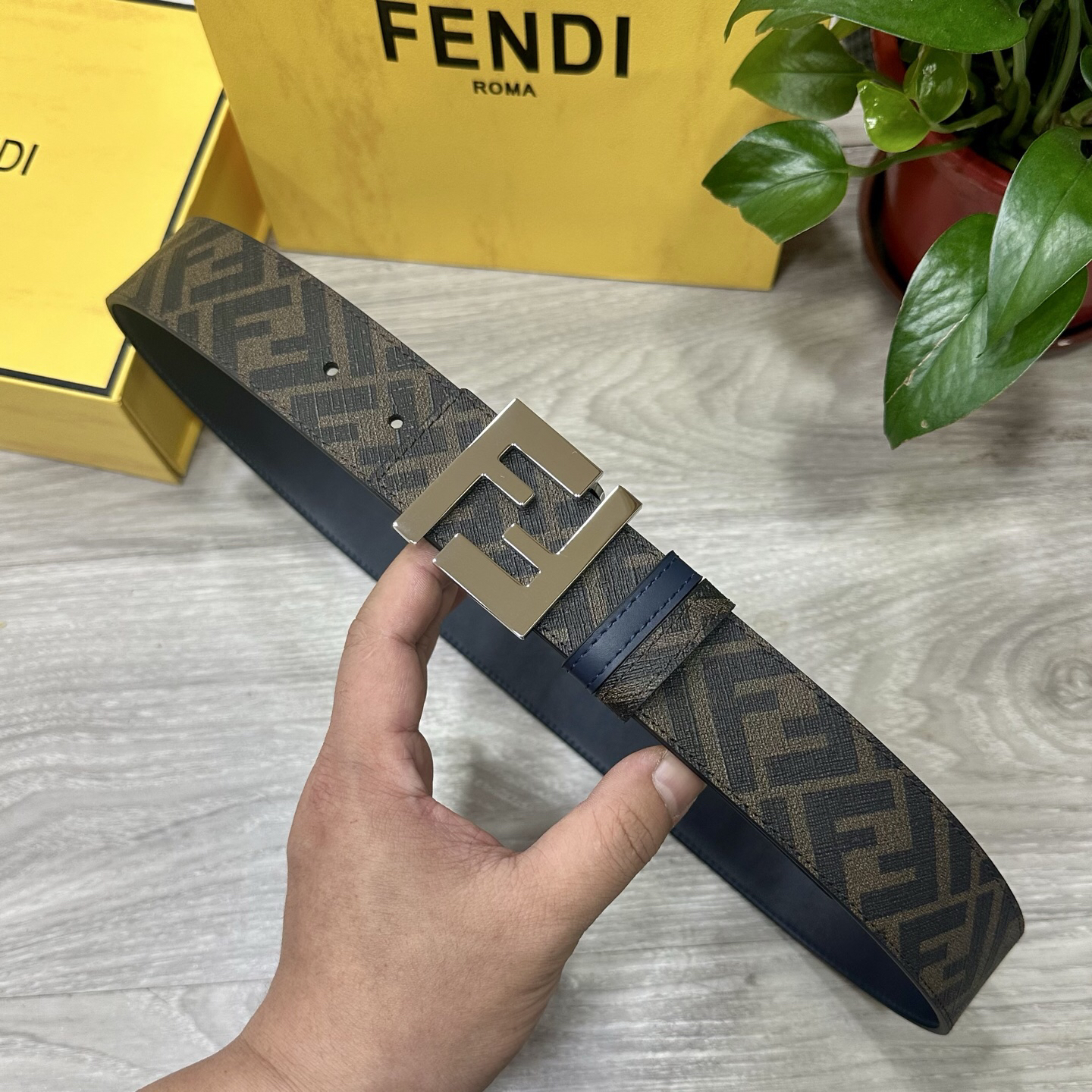 フェンディ「Fendi」FFベルト - リバーシブル フックベルト
