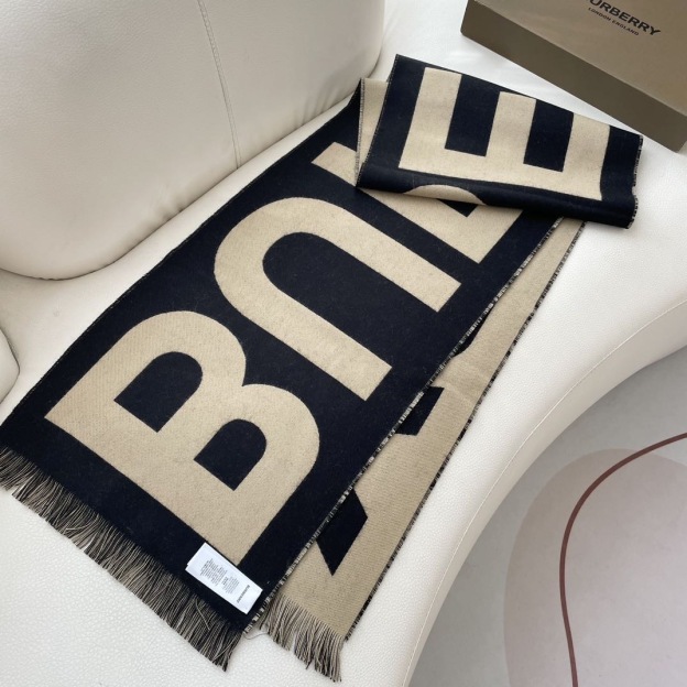 バーバリー「Burberry」  チェック キャッシュミア スカーフ