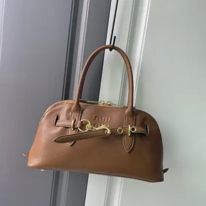 ミュウミュウ「Miu Miu」Matelassé Bowling Tote Bag