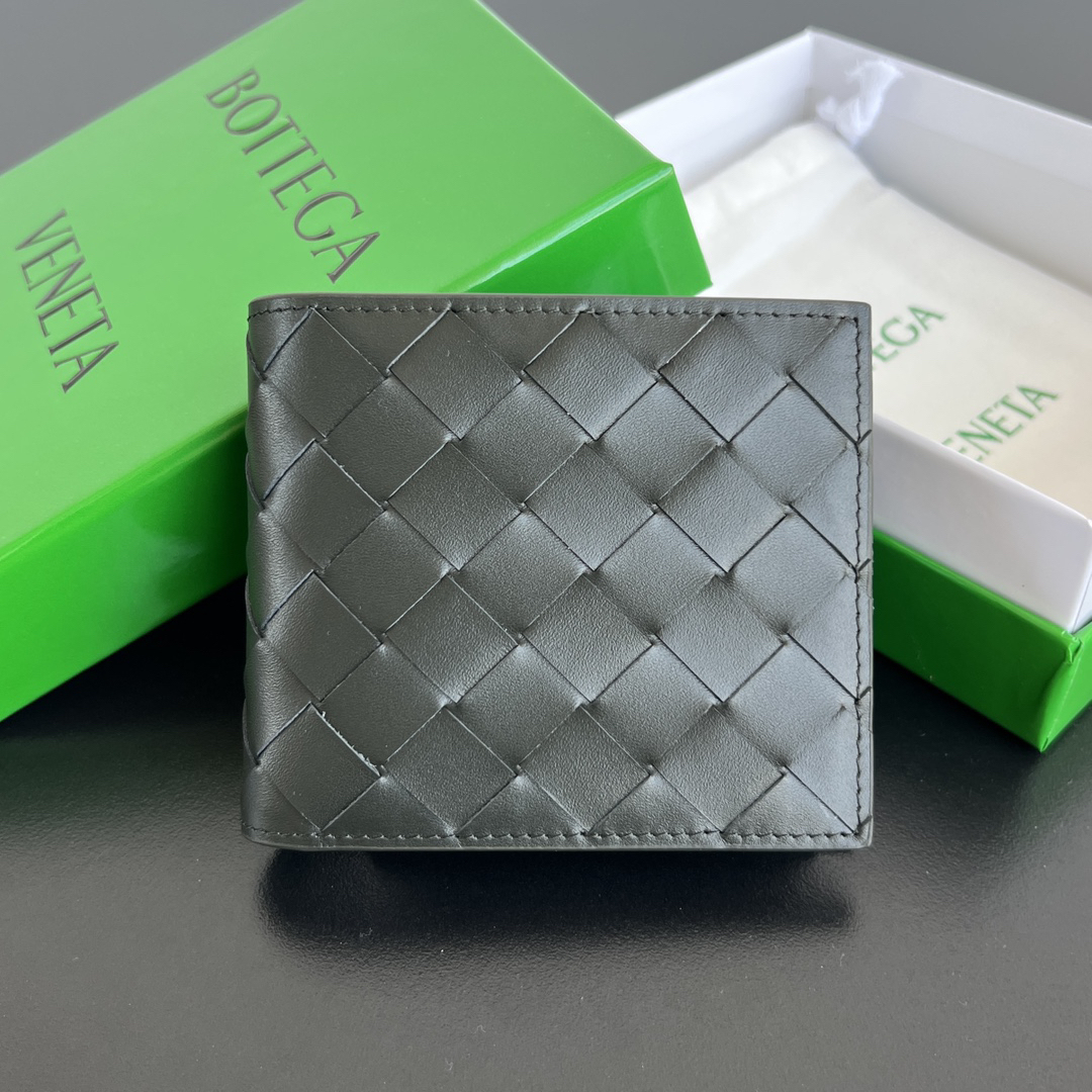 ボッテガ・ヴェネタ「Bottega Veneta」Intrecciato コインポケット付きショートウォレット