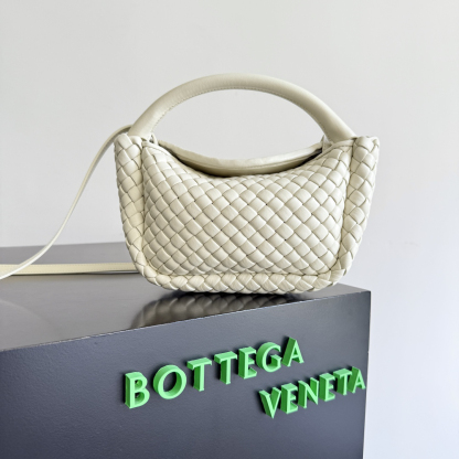 ボッテガ・ヴェネタ「Bottega Veneta」Mini Cobble げバッグ