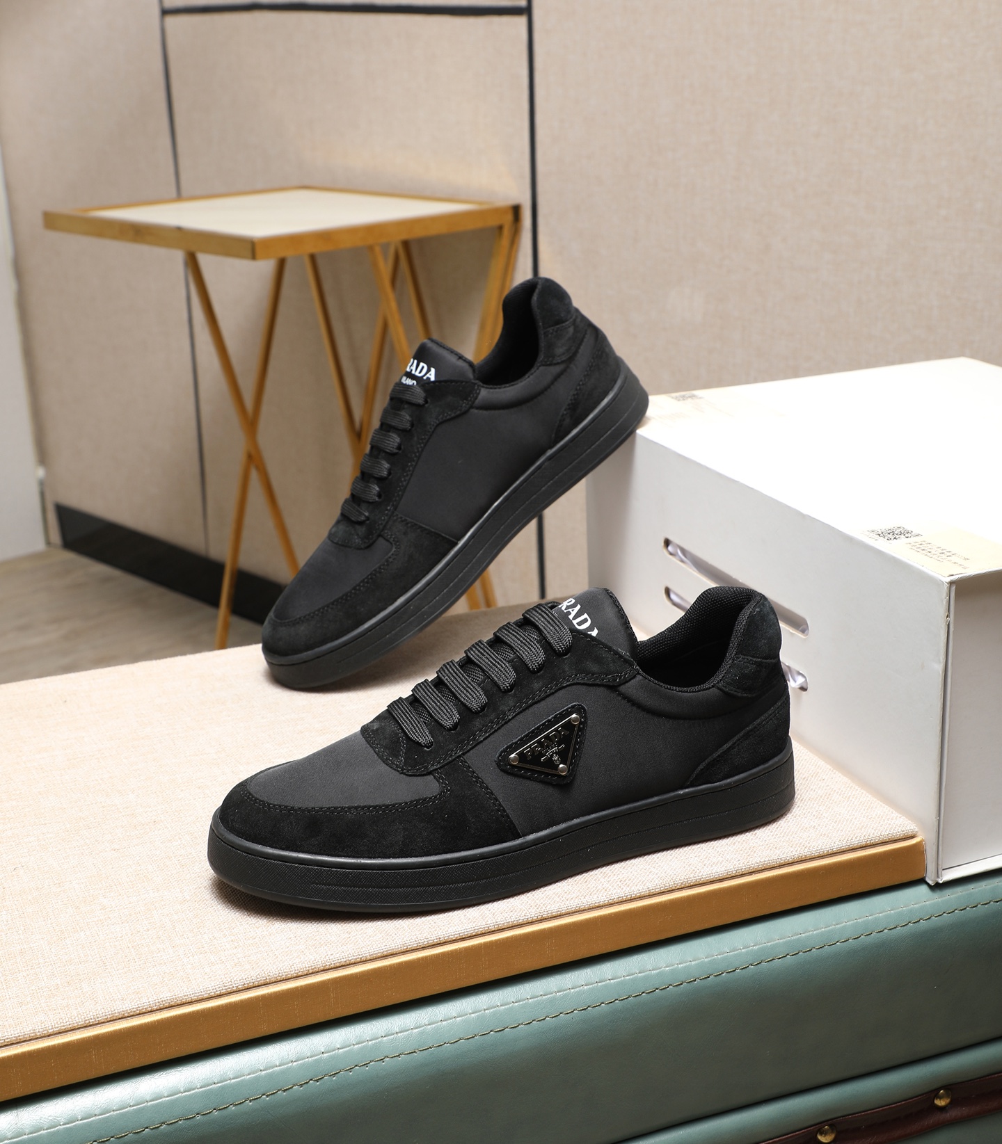 プラダ「Prada」メンズ スポーツ スニーカー