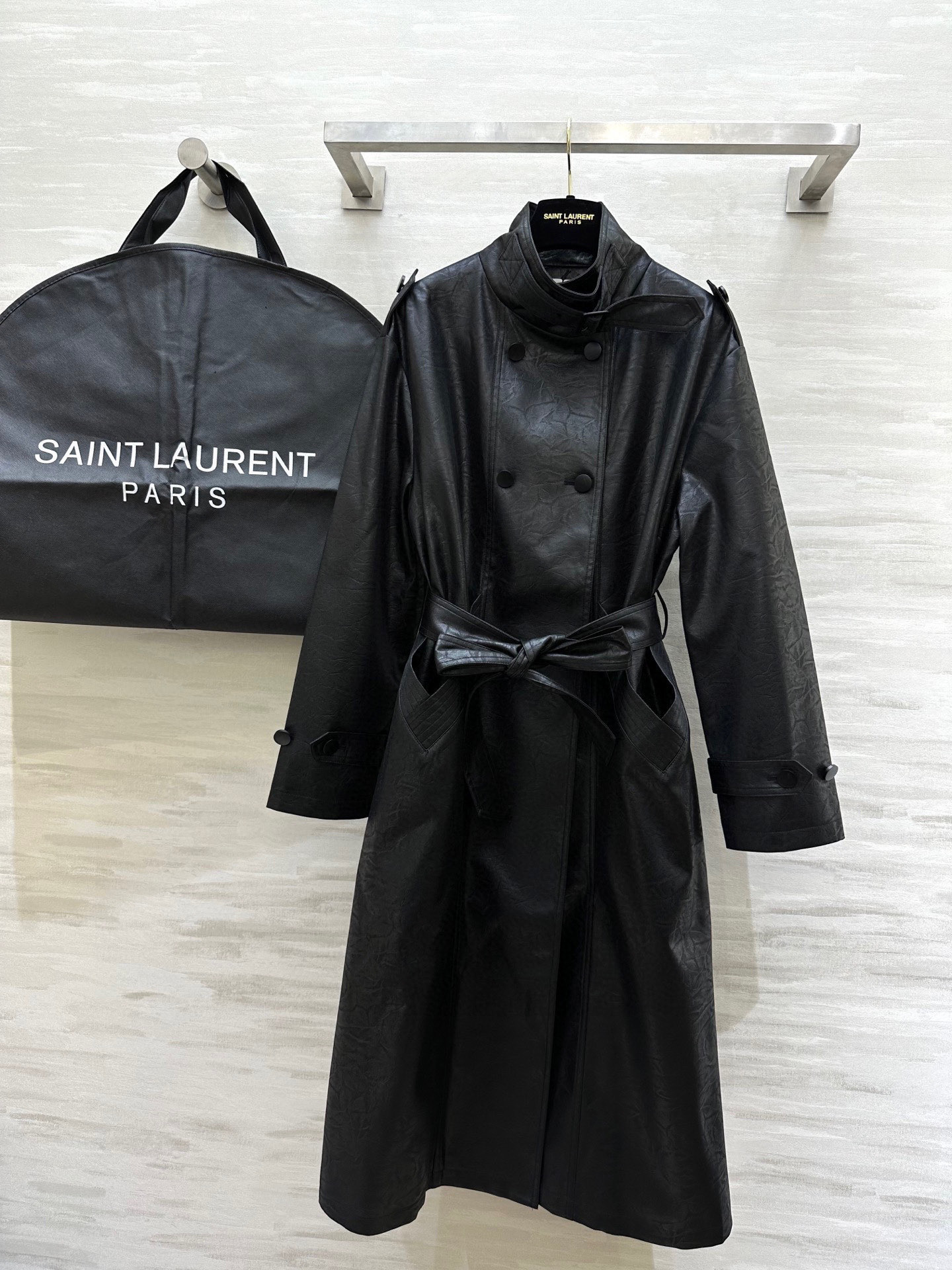 サンローラン「Saint Laurent」エコレザー プリーツ ロングトレンチコート