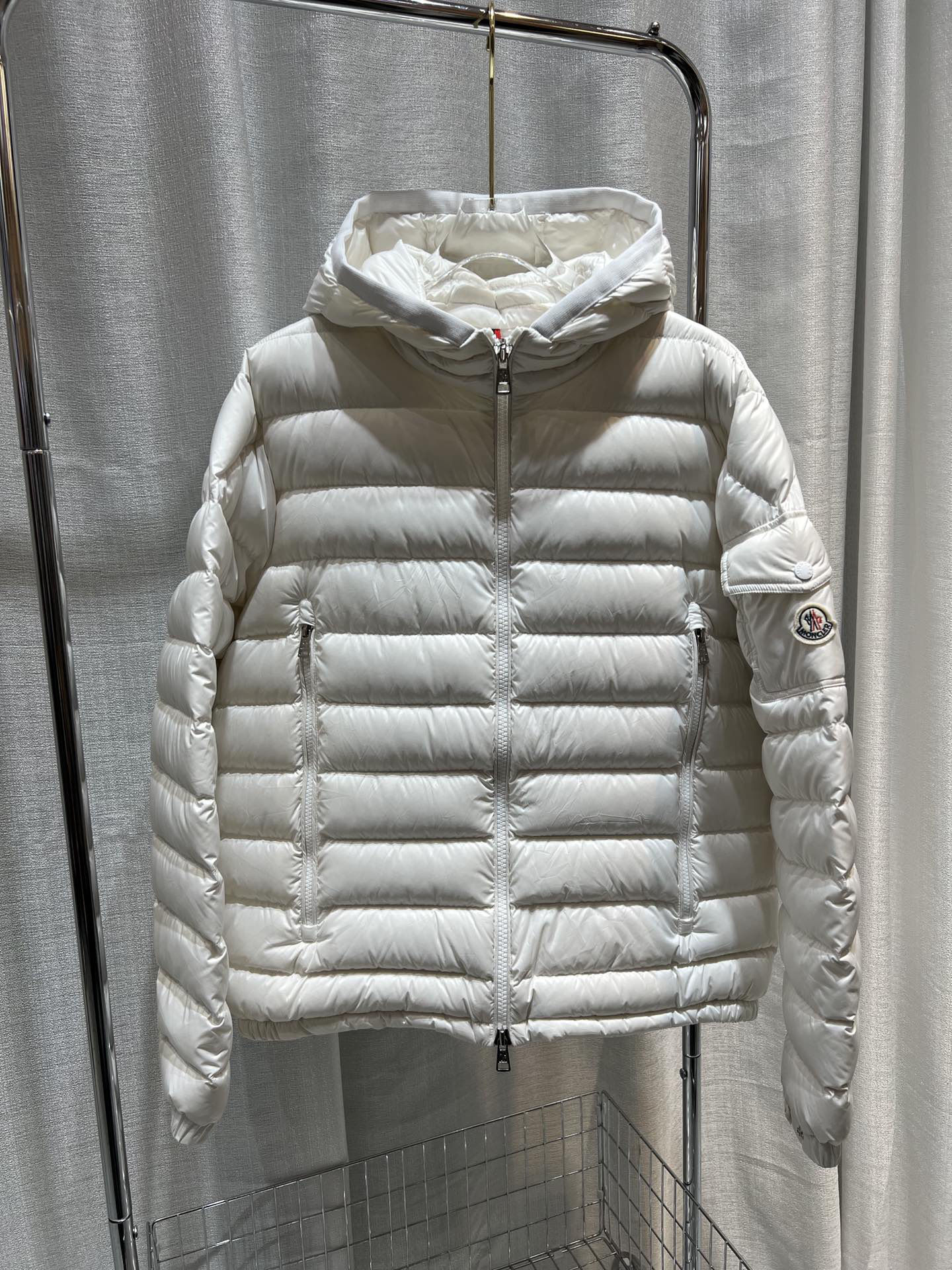 モンクレール「Moncler」Galion ライトダウンジャケット