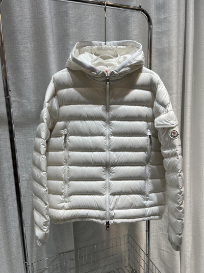 モンクレール「Moncler」Galion ライトダウンジャケット