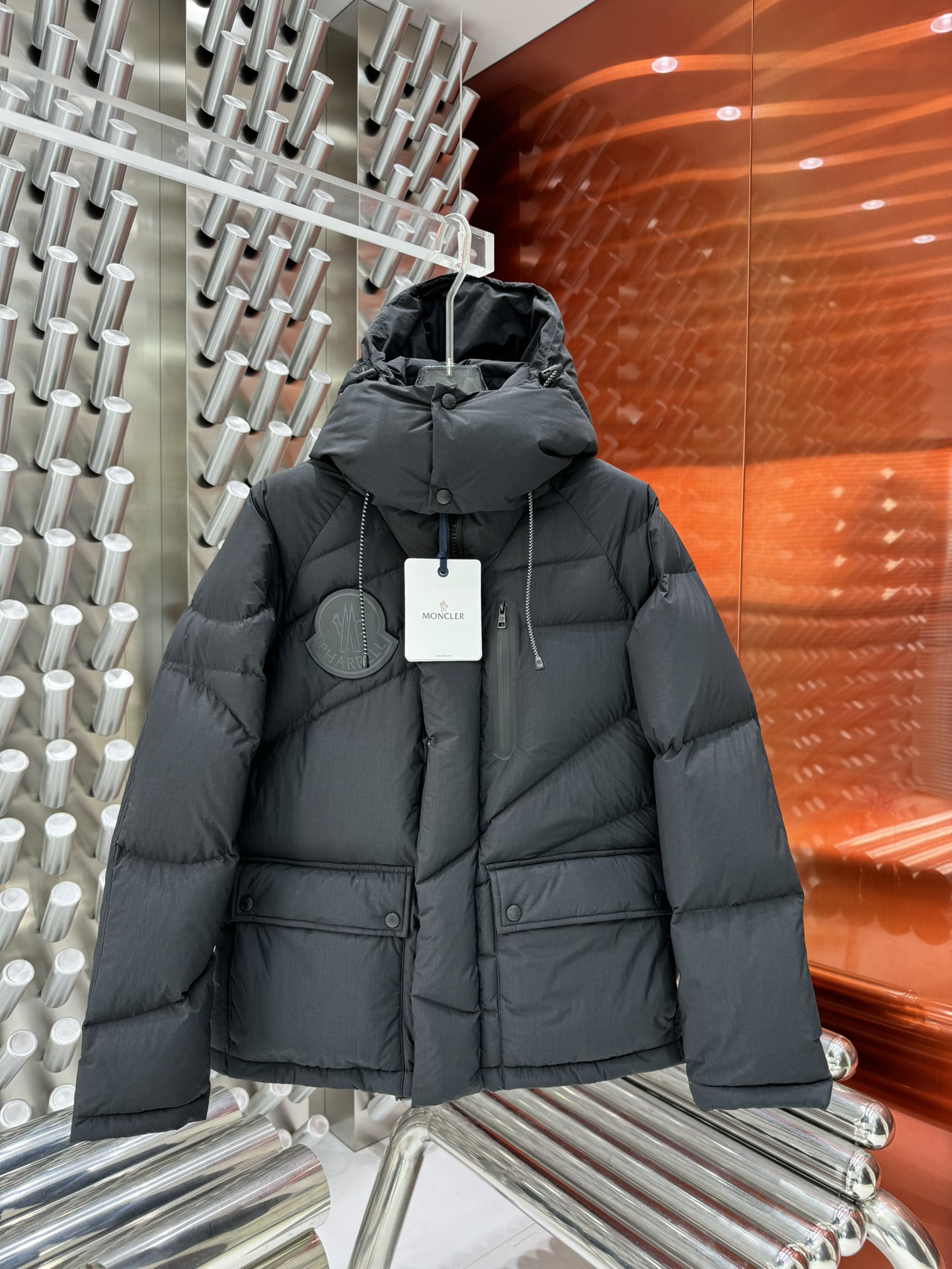 モンクレール「Moncler」ダウンジャケット