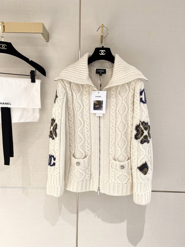 シャネル「Chanel」スペシャル ウールシルク カーディガン