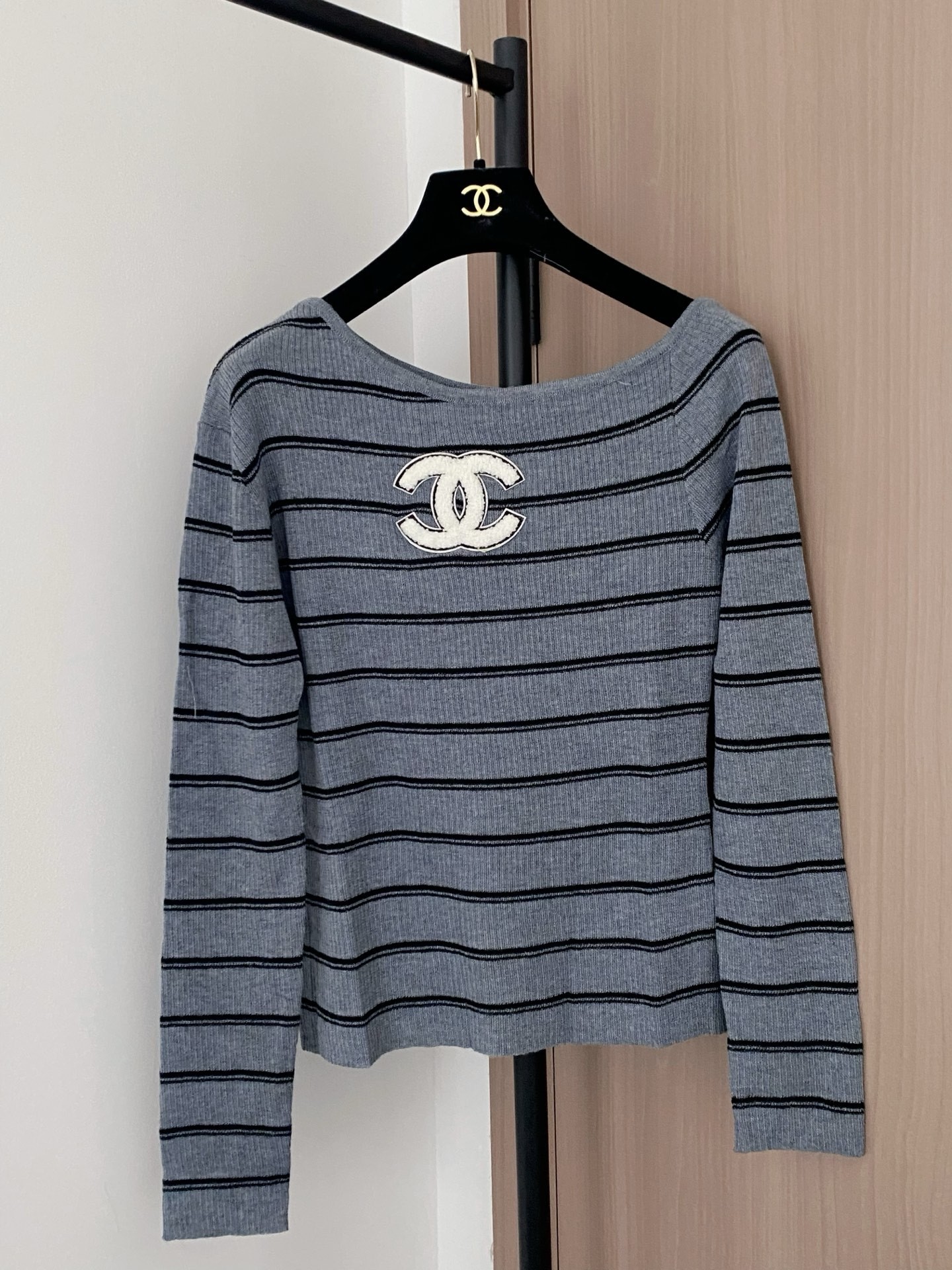 シャネル「Chanel」ロゴ ボタン ニット セーター