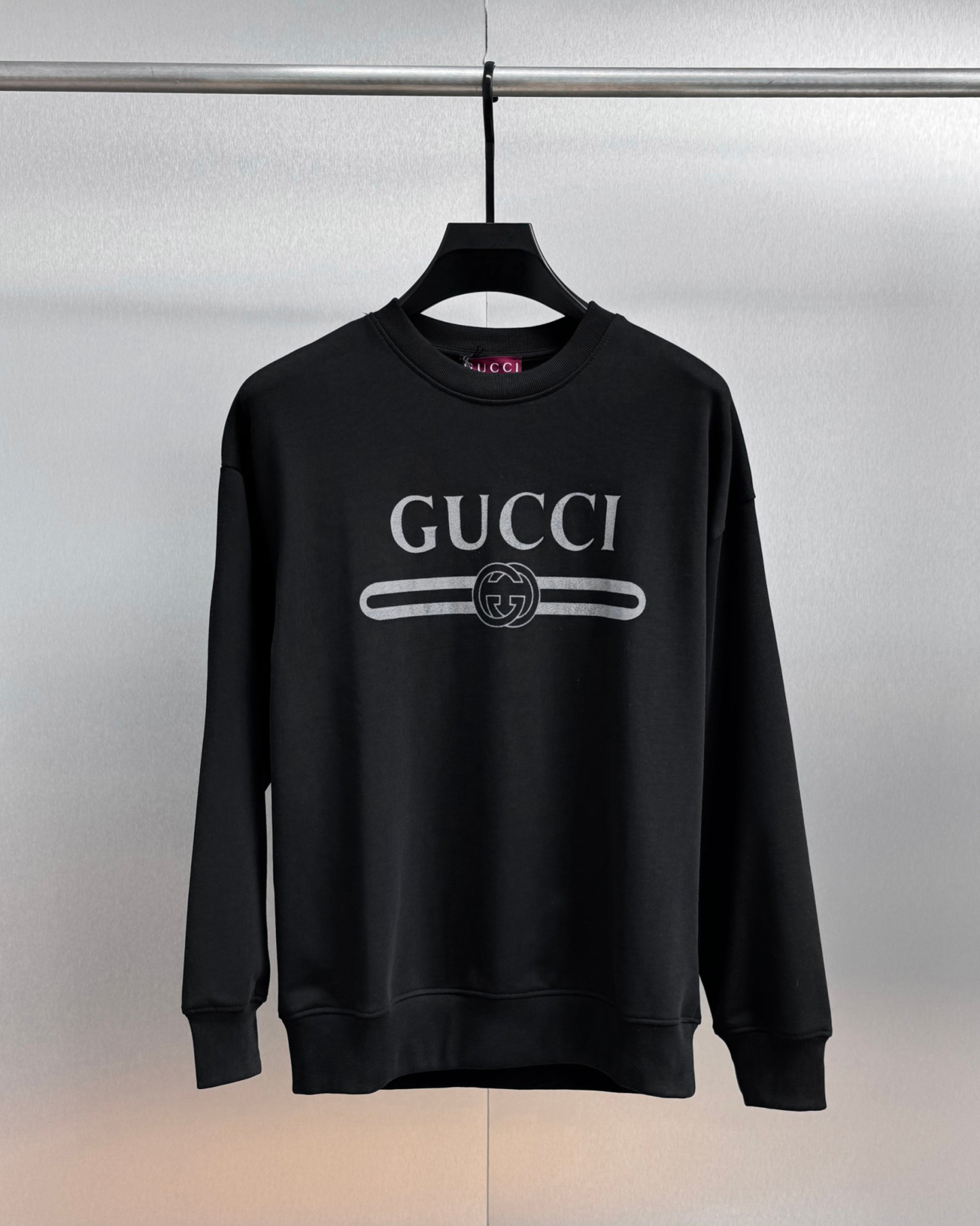 グッチ「Gucci」ロゴ プリント ラウンドネック スウェットシャツ