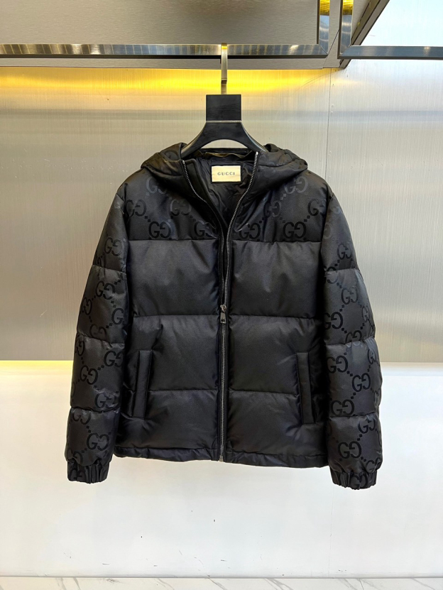 グッチ「Gucci」ロゴ コンビネーション ダウンジャケット
