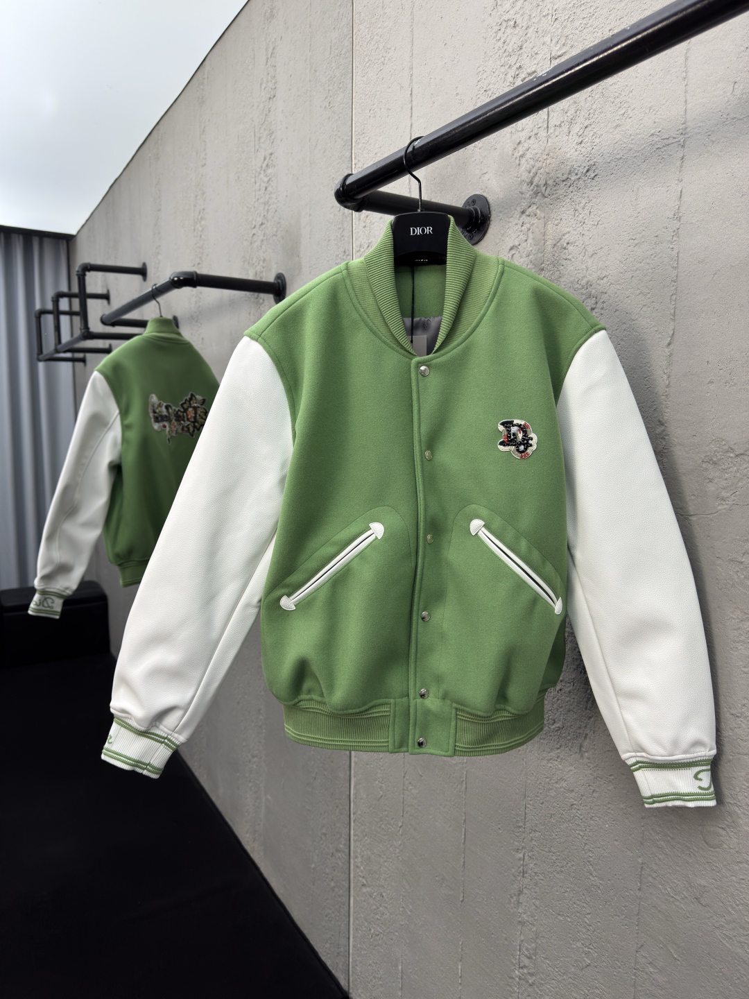 ディオール「Dior」EMBROIDERED ブルゾン