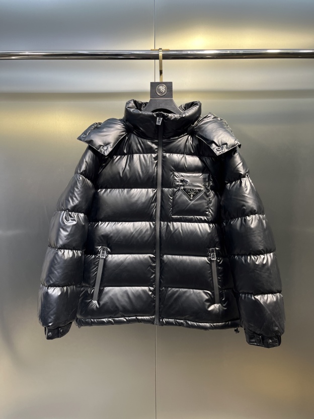 プラダ「Prada」カラーブロック ダウンジャケット