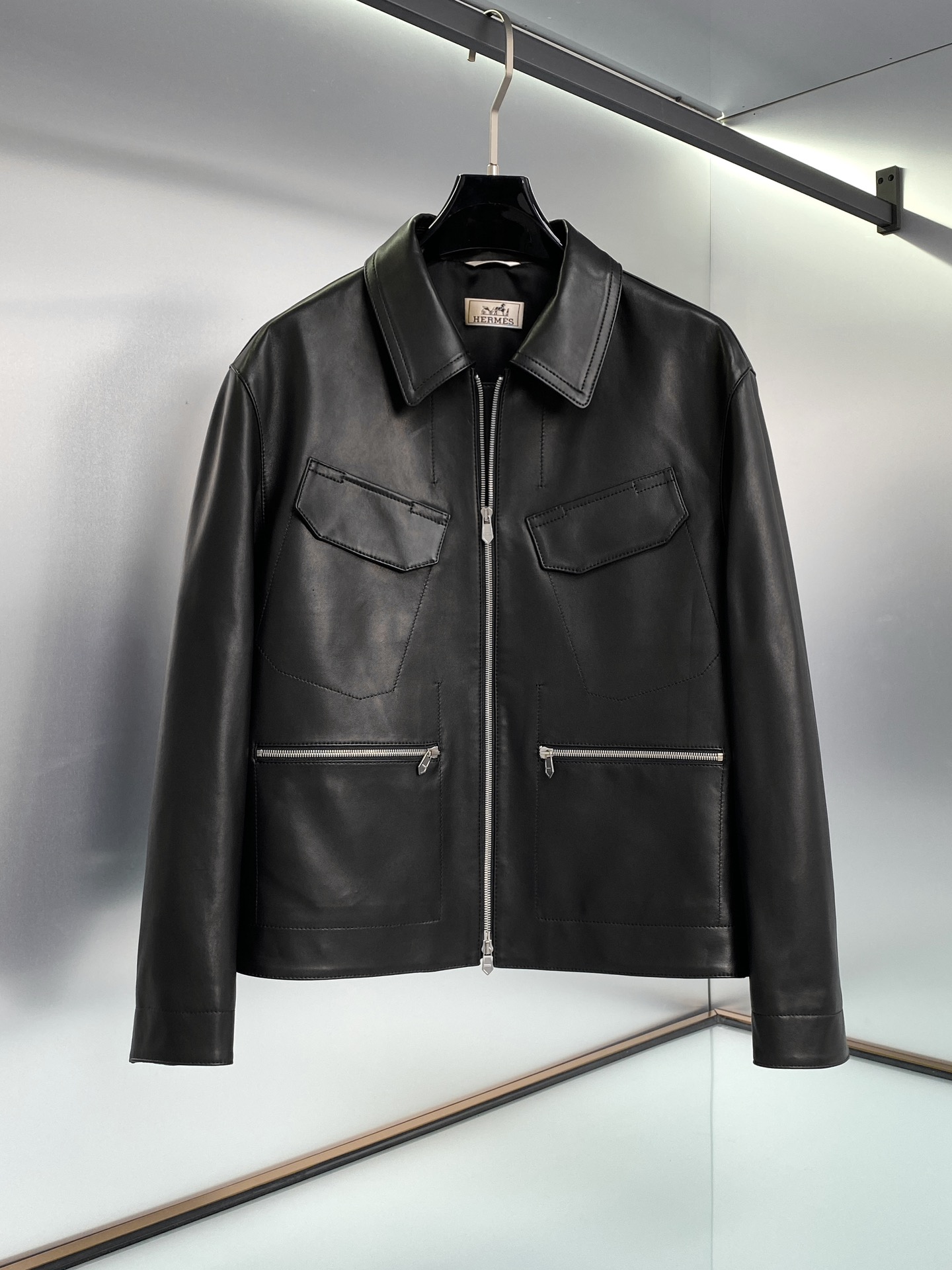 エルメス「Hermès」アイコニック レザー ライダー ジャケット 