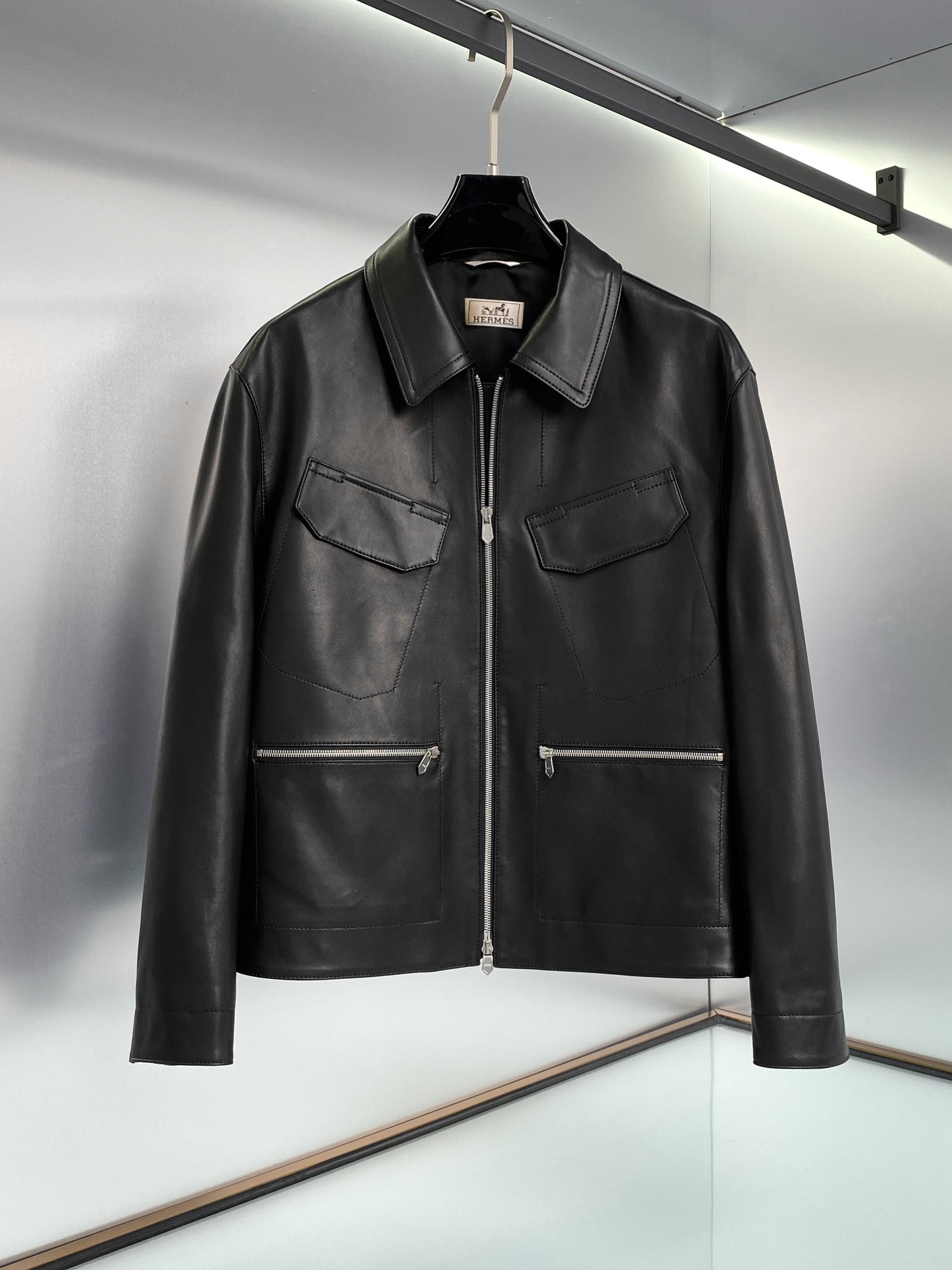 エルメス「Hermès」アイコニック レザー ライダー ジャケット 