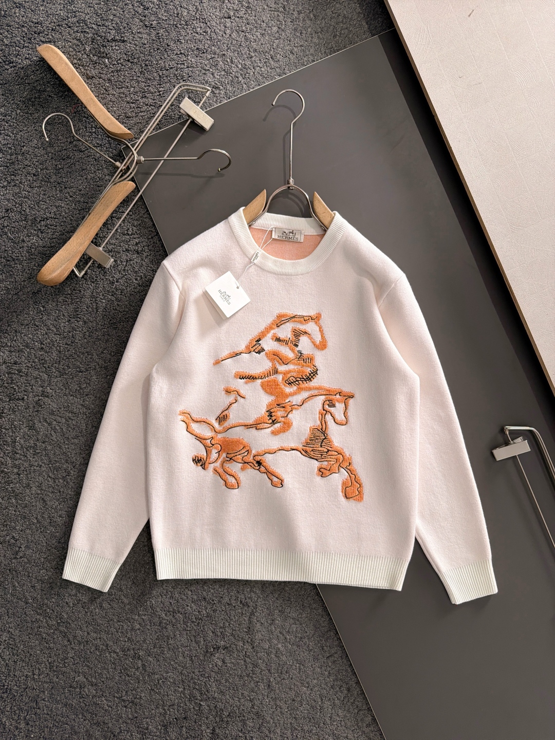 エルメス「Hermès」オレンジ ペガサス ジャカード ニット