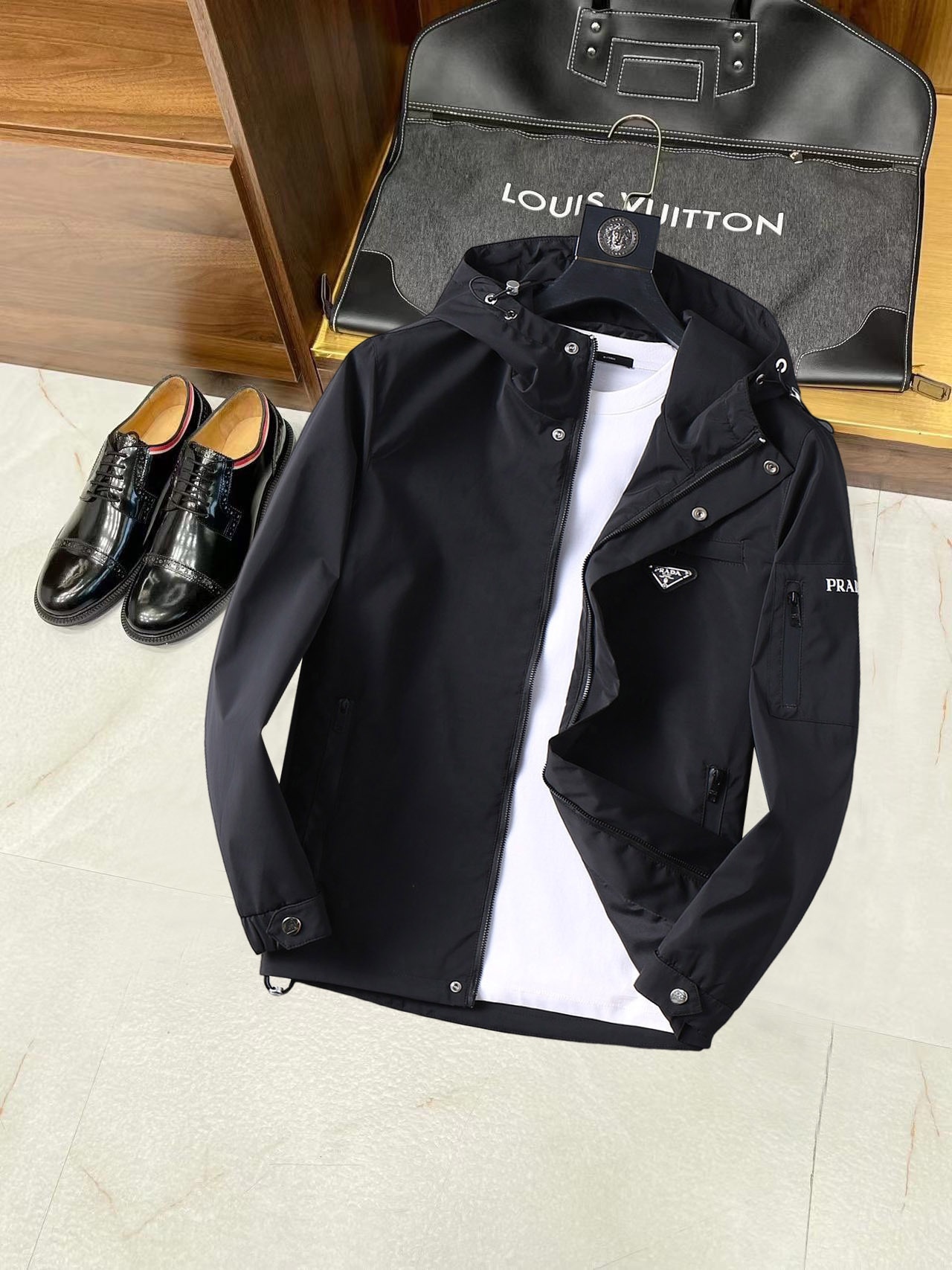 プラダ「Prada」テクニカル ジャケット