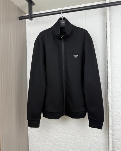 プラダ「Prada」テクニカル ジャケット