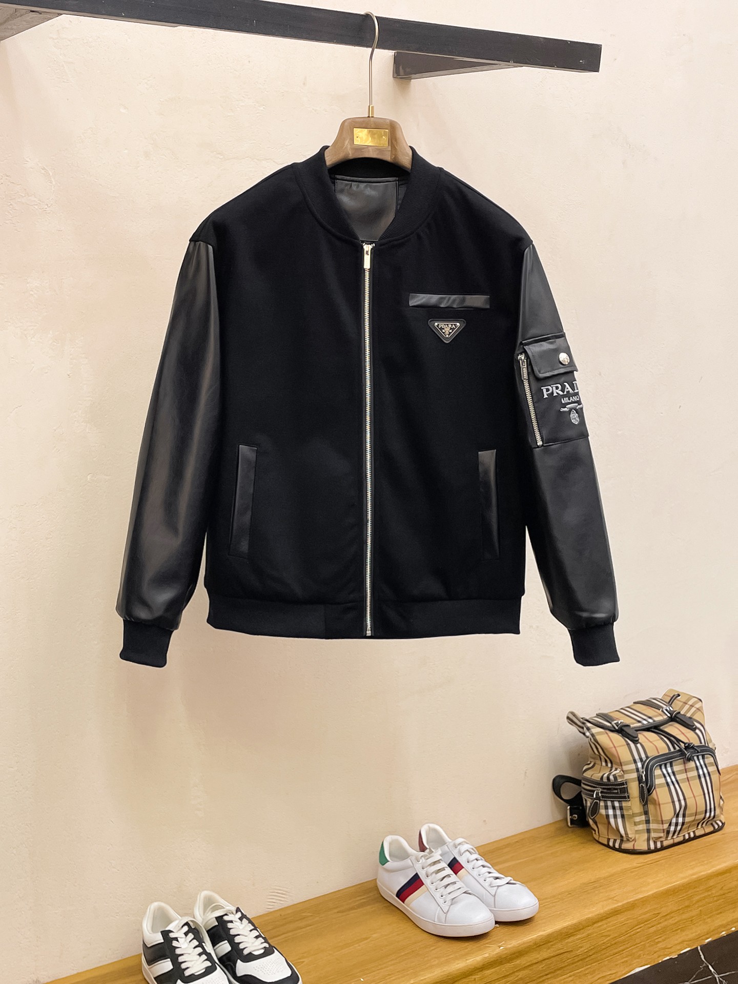 プラダ「Prada」テクニカル ジャケット