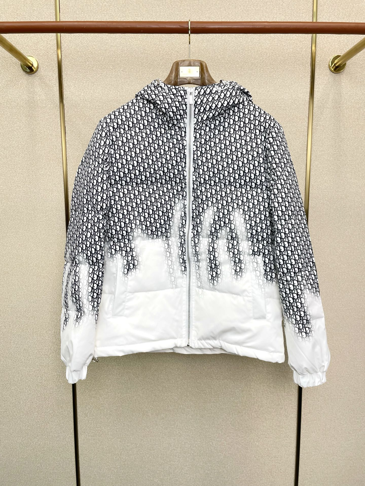 ディオール「Dior」スタンドカラー ジャカード キルト ダウン ジャケット