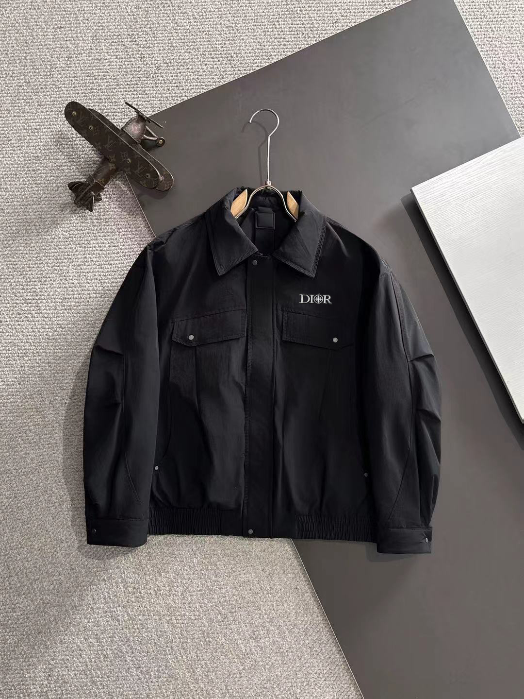 ディオール「Dior」OBLIQUE ダウンジャケット