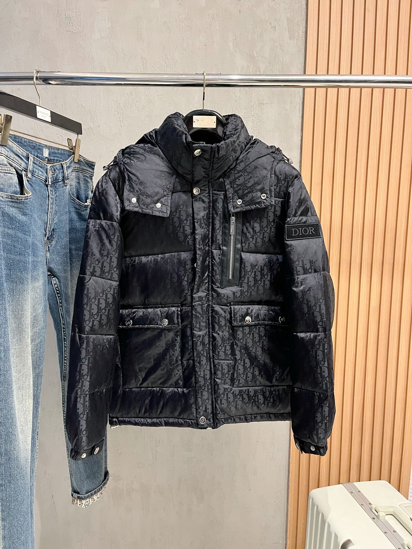 ディオール「Dior」OBLIQUE キルティング ダウンジャケット