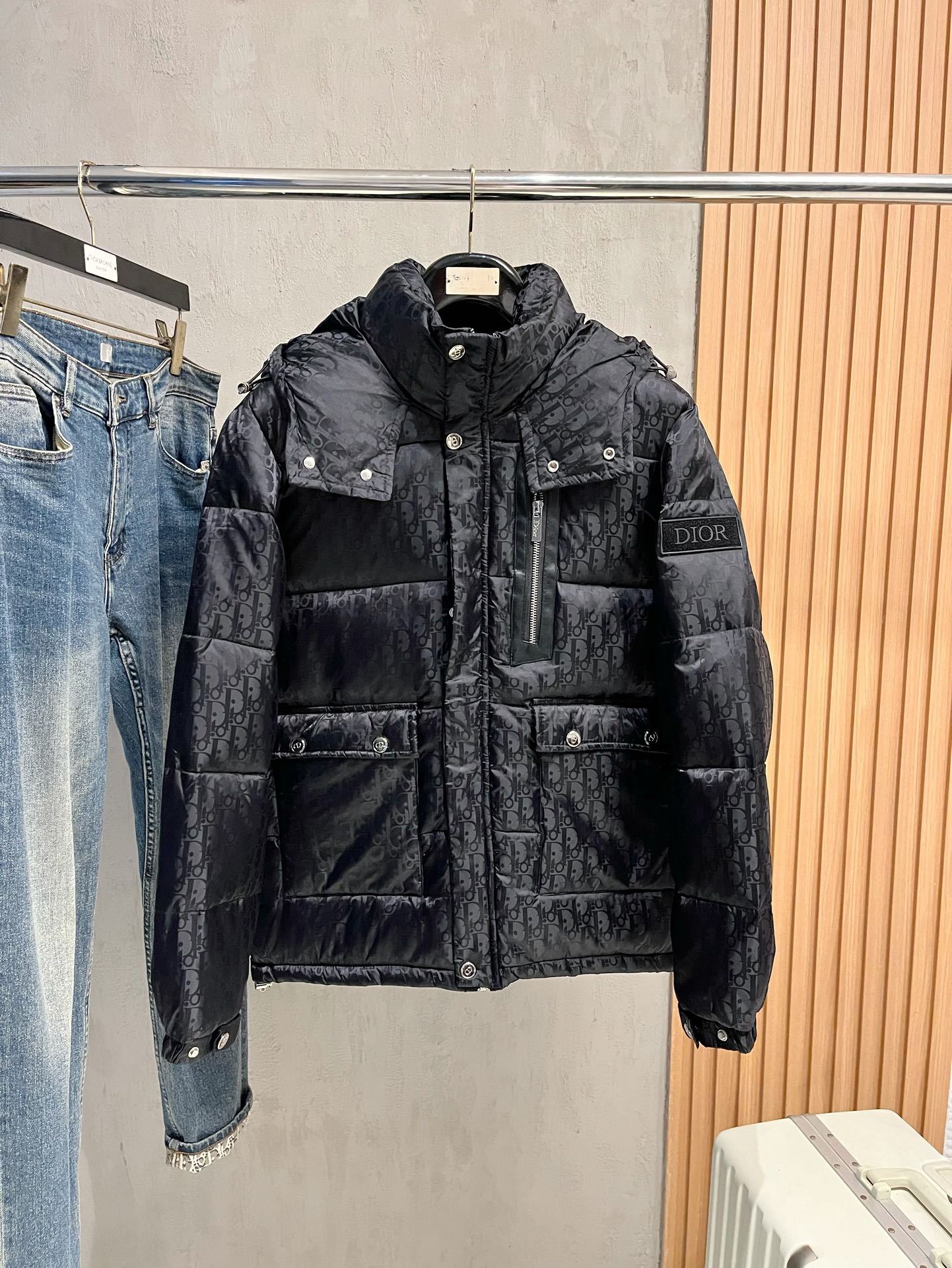 ディオール「Dior」OBLIQUE キルティング ダウンジャケット