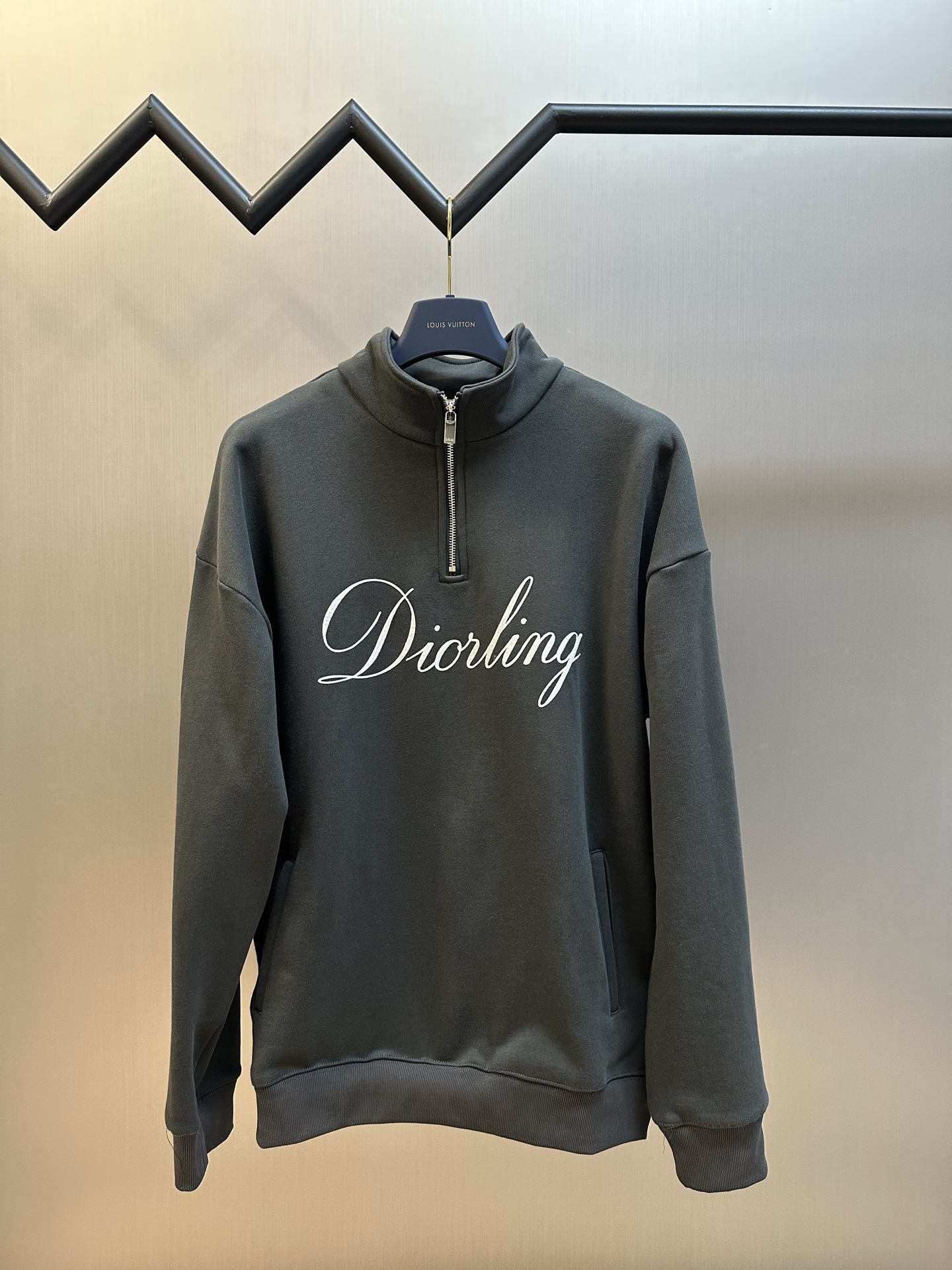 ディオール「Dior」フロッキープリント ハーフジップ スウェットシャツ