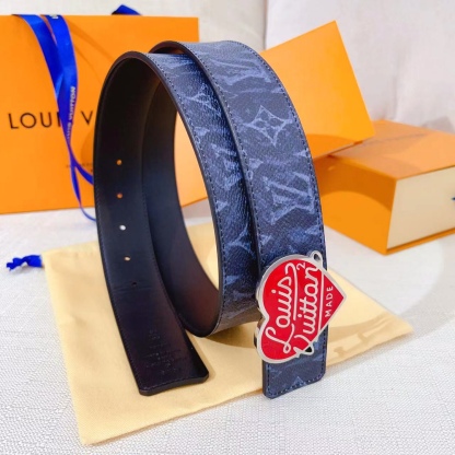 ルイ・ヴィトン「Louis Vuitton」ベルト･LV イニシャル 40MM