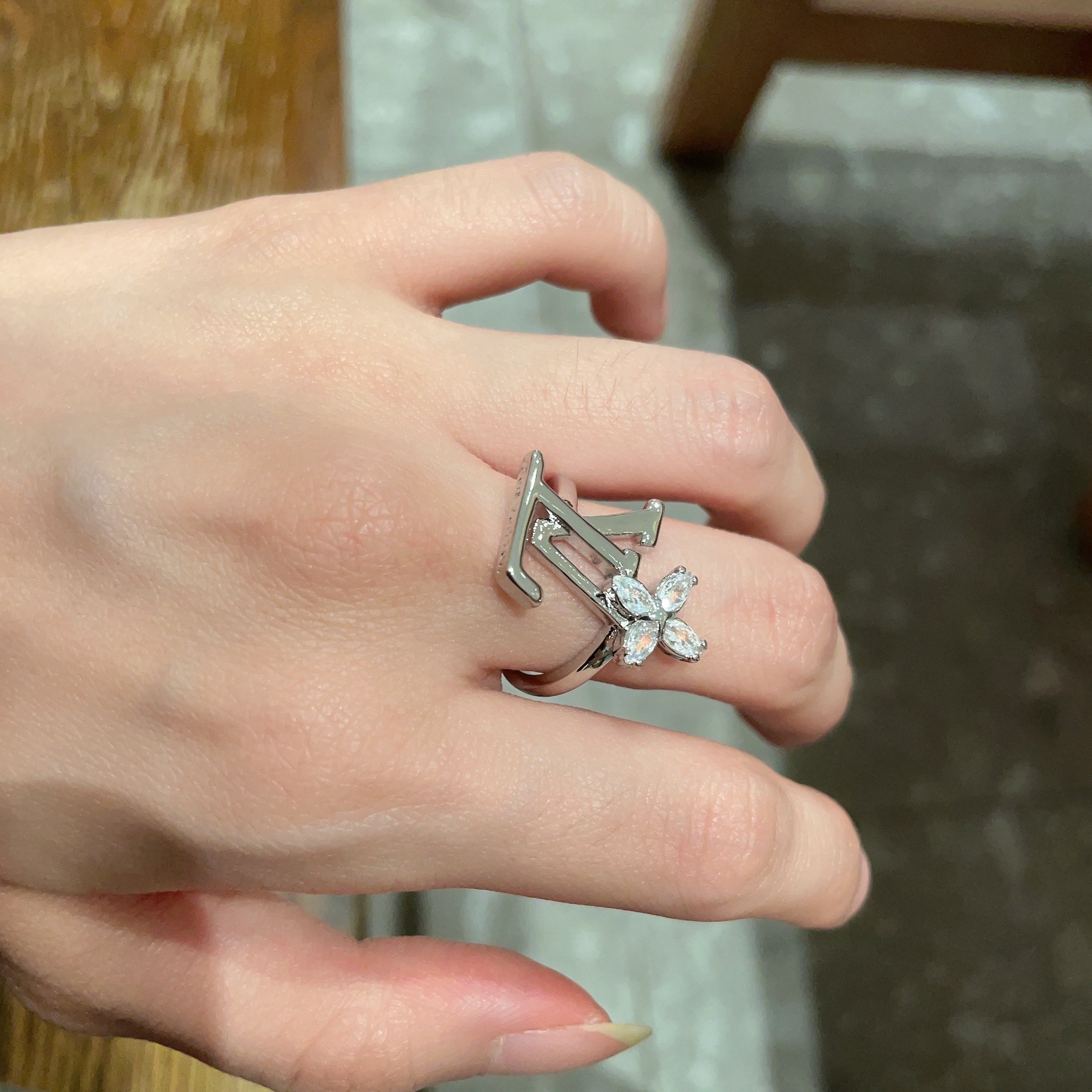 ルイ・ヴィトン「Louis Vuitton」Diamonds Pavé リング