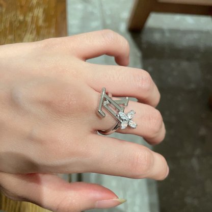 ルイ・ヴィトン「Louis Vuitton」Diamonds Pavé リング