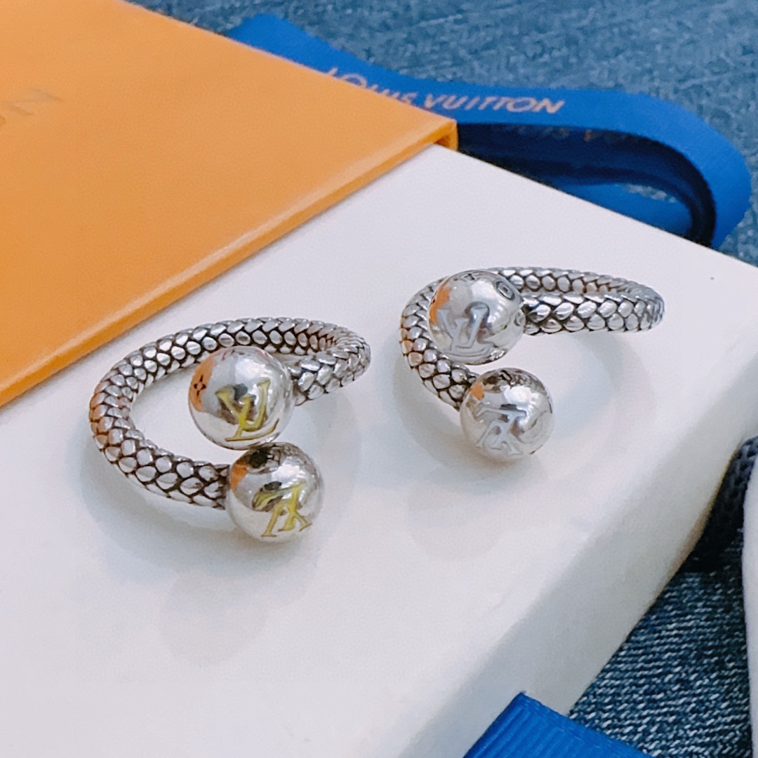 ルイ・ヴィトン「Louis Vuitton」Le Damier de Louis Vuittonリング