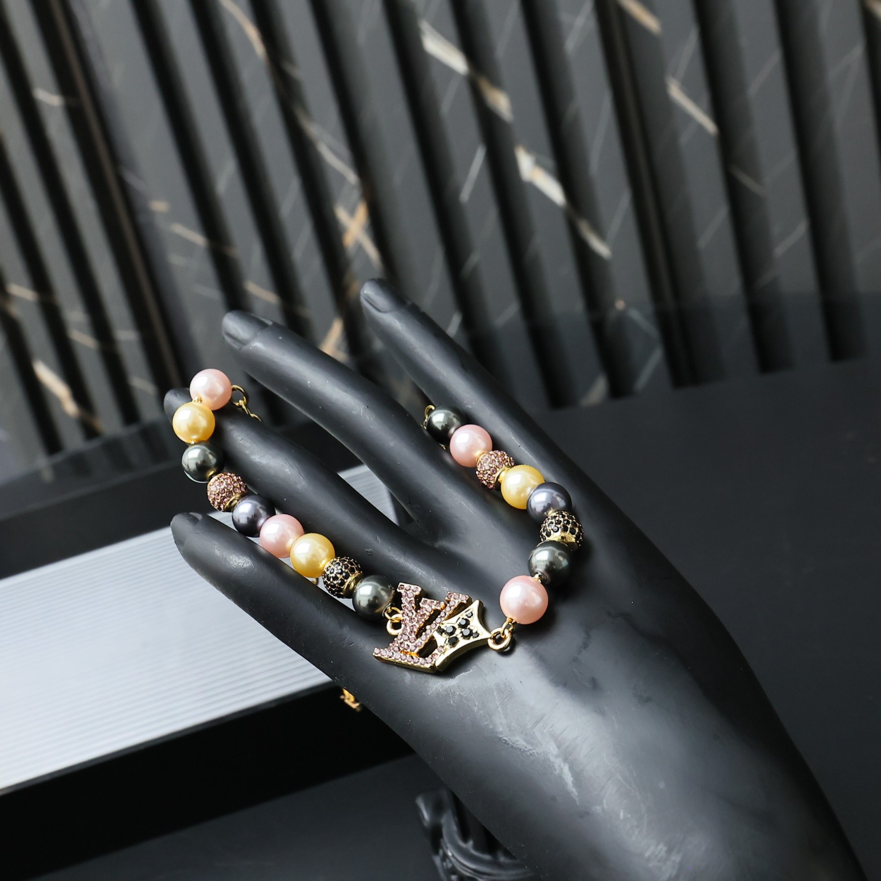 ルイ・ヴィトン「Louis Vuitton」Dandy Pearls ブレスレット