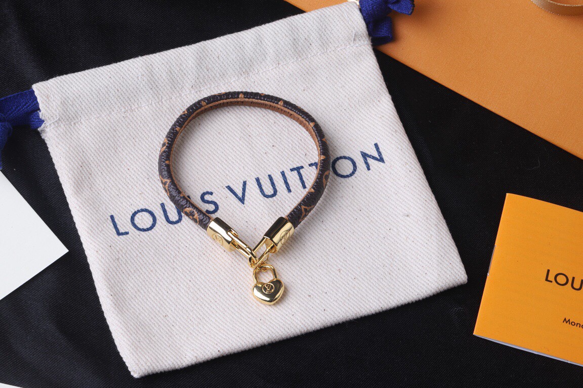ルイ・ヴィトン「Louis Vuitton」Monogram レザーロープ ハートチャーム ブレスレット