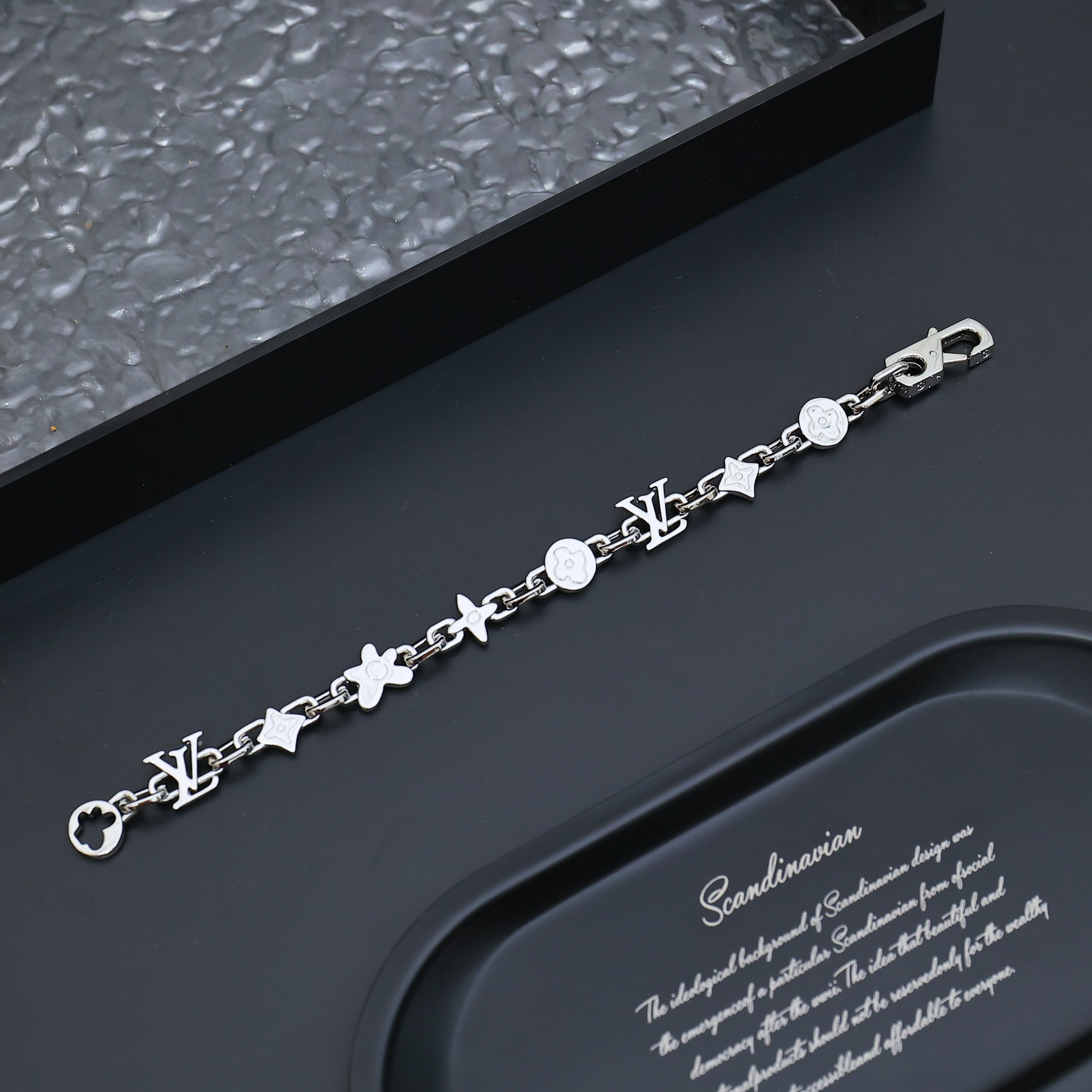 ルイ・ヴィトン「Louis Vuitton」Monogram Cray ブレスレット