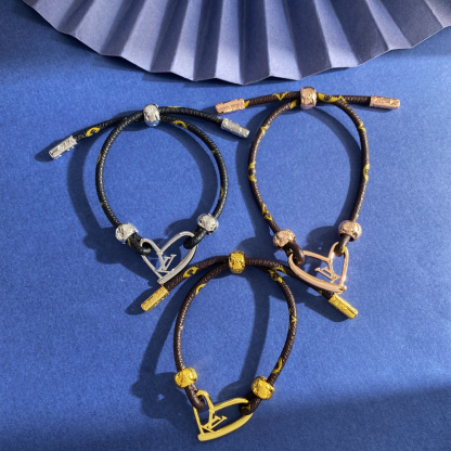 ルイ・ヴィトン「Louis Vuitton」Iconic レザーブレスレット