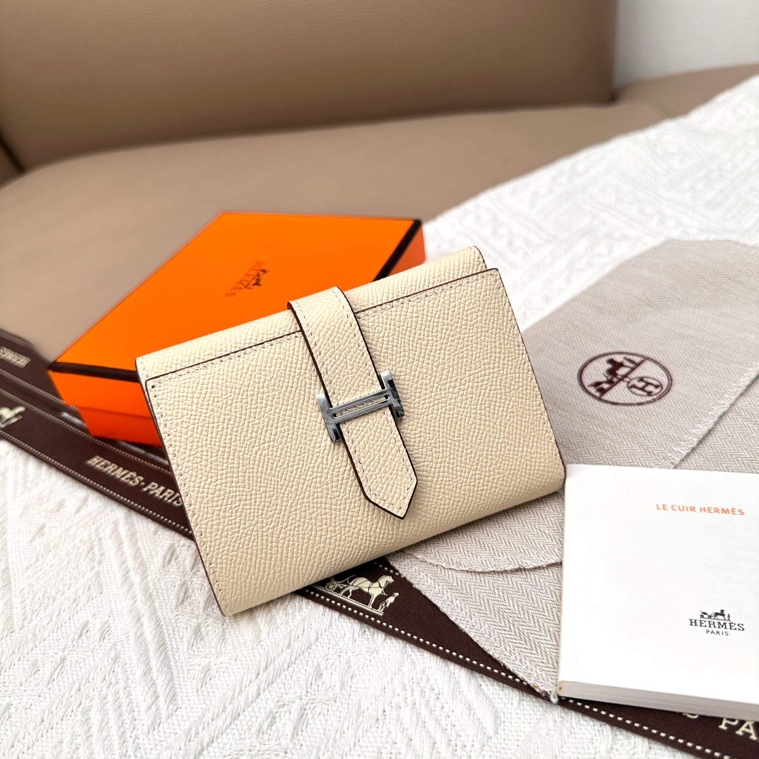 エルメス「Hermès」ベアーン コンパクト ウォレット