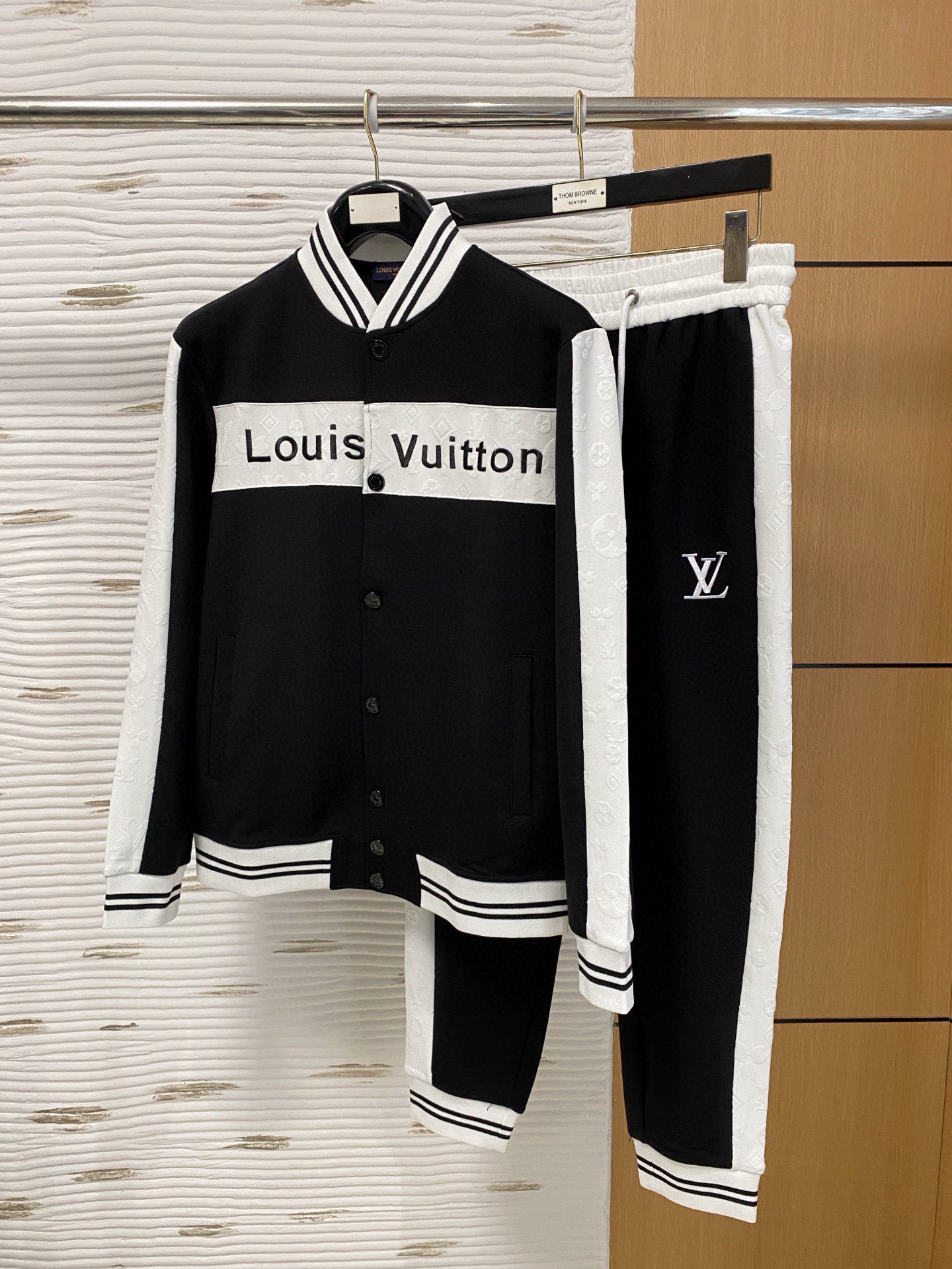 ルイ・ヴィトン「Louis Vuitton」2025 秋冬コレクション トレーナーセットアップ 