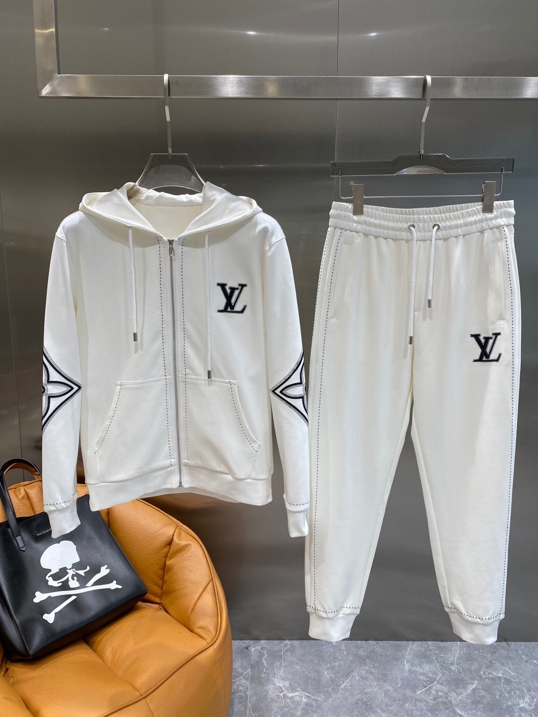 ルイ・ヴィトン「Louis Vuitton」2025 秋冬コレクション トレーナーセットアップ 