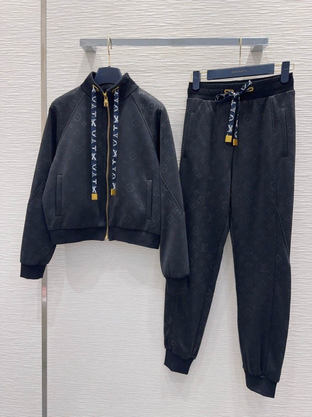 ルイ・ヴィトン「Louis Vuitton」Monogram フード付きスウェットシャツ & ジョガーパンツ セット
