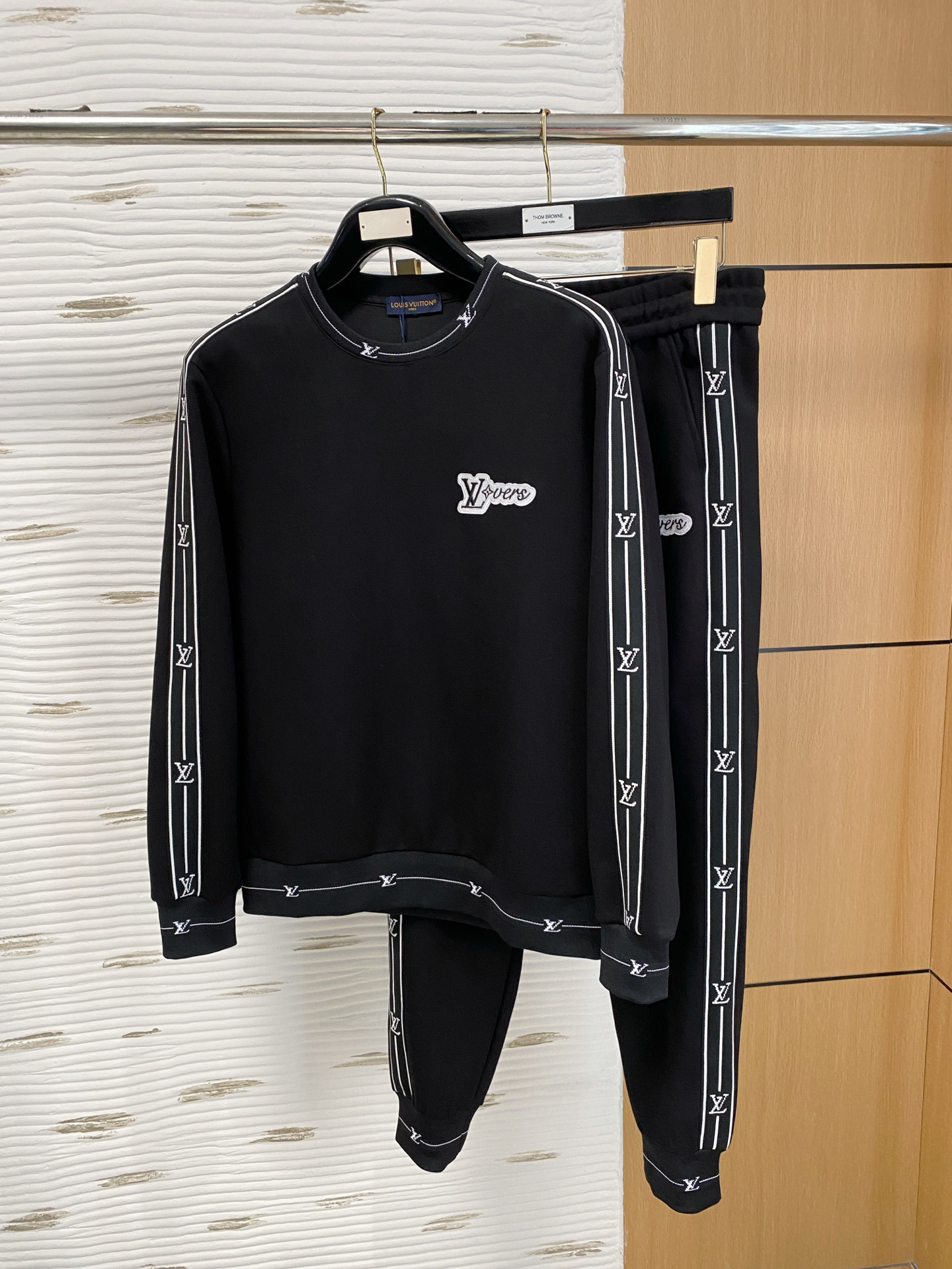 ルイ・ヴィトン「Louis Vuitton」2025秋冬 メンズ スポーツウェア セットアップ