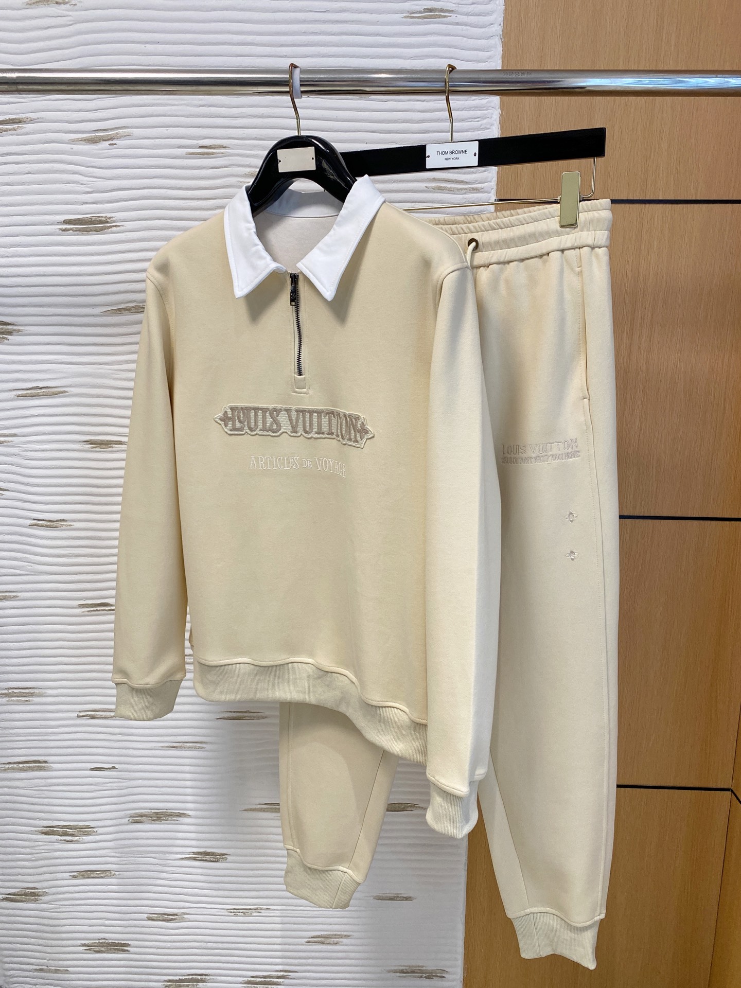 ルイ・ヴィトン「Louis Vuitton」2025秋冬 メンズ スポーツウェア セットアップ