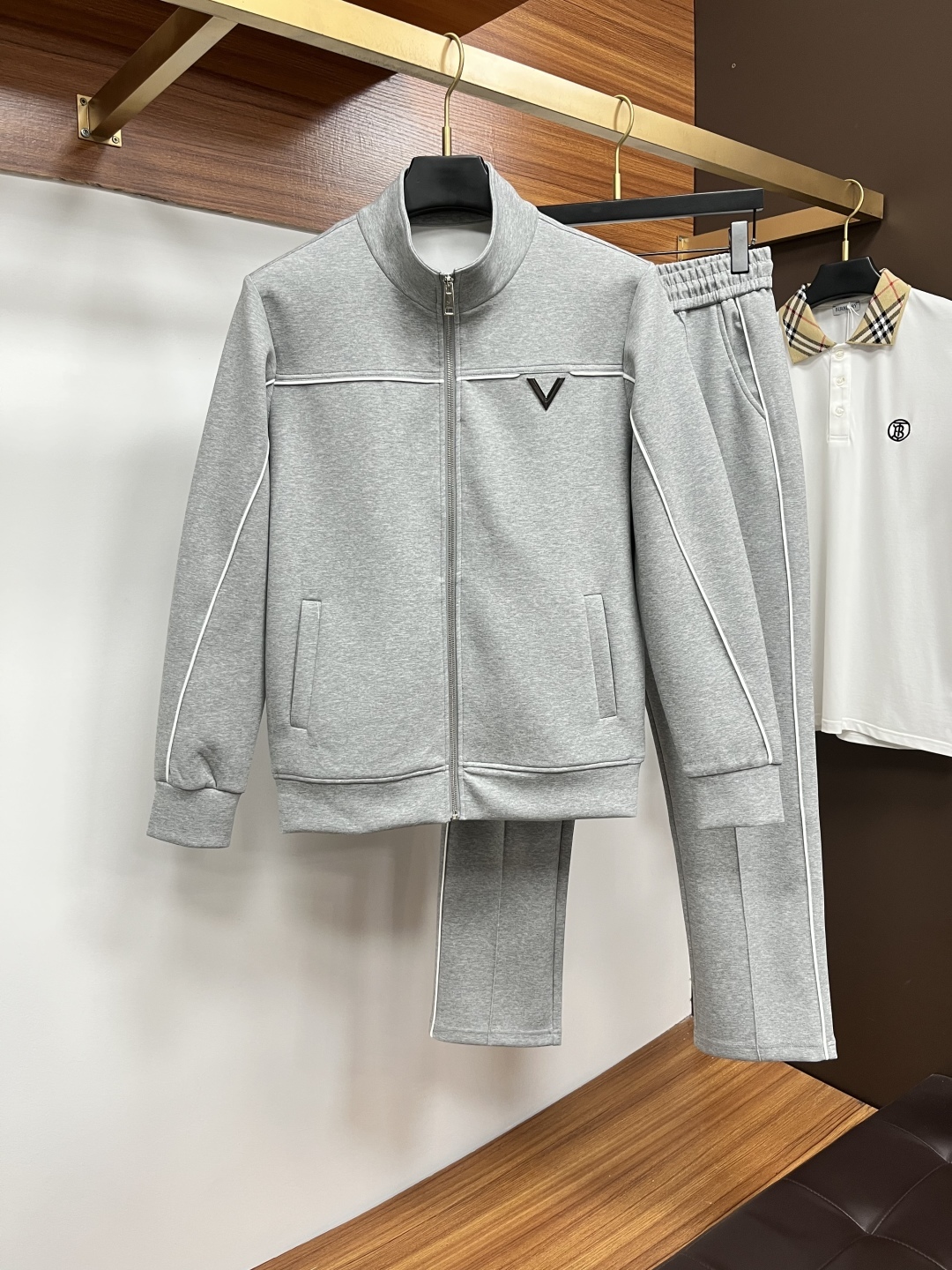 ルイ・ヴィトン「Louis Vuitton」2025秋冬 メンズ スポーツウェア セットアップ