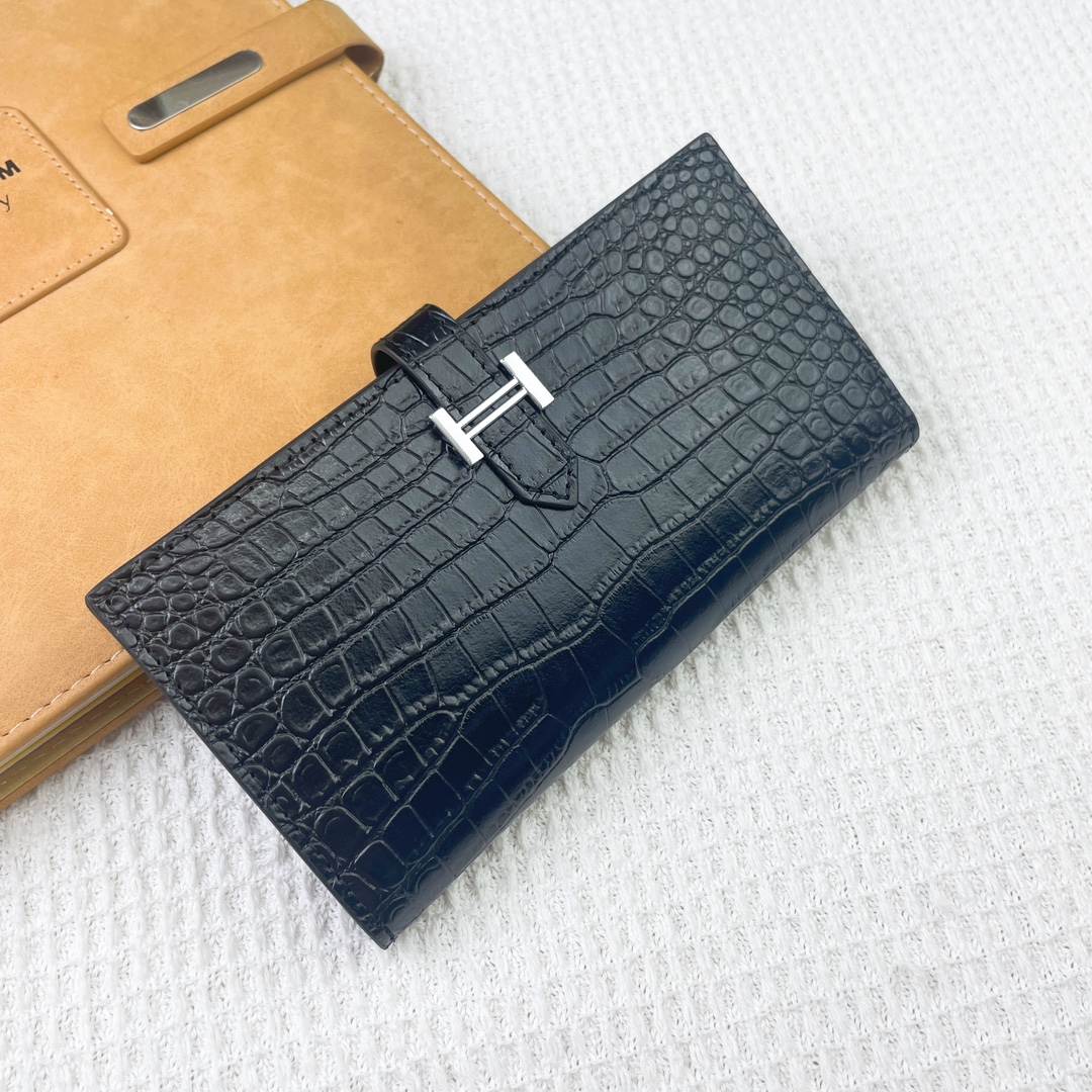 エルメス「Hermès」レディース新作 無地レザー 内側ファスナーポケット付き 縦型長財布