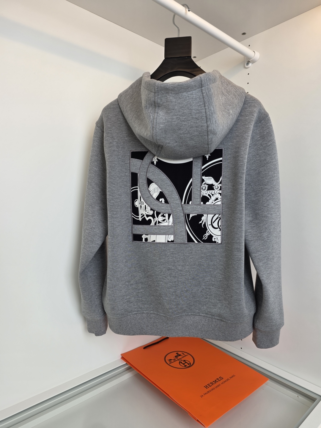 エルメス「Hermès」刺繍デザイン スウェットシャツ